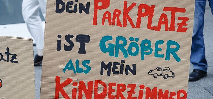 csm_Aktion_BGST_Dein_Parkplatz_ist_groesser_als_mein_Zimmer_2019__c_ADFC_Deckba_3840r_95b19ba8ae
